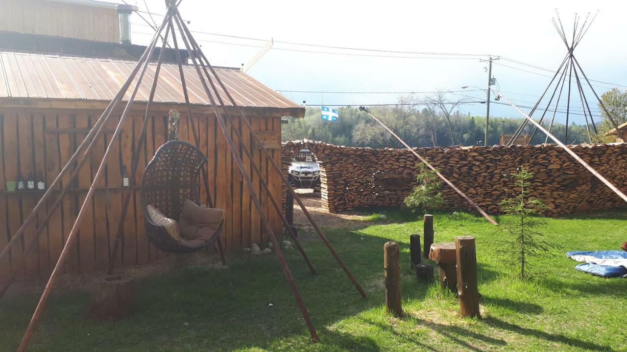 Saint Roch de Mekinac Hebergement De La Montagne St-Roch מראה חיצוני תמונה